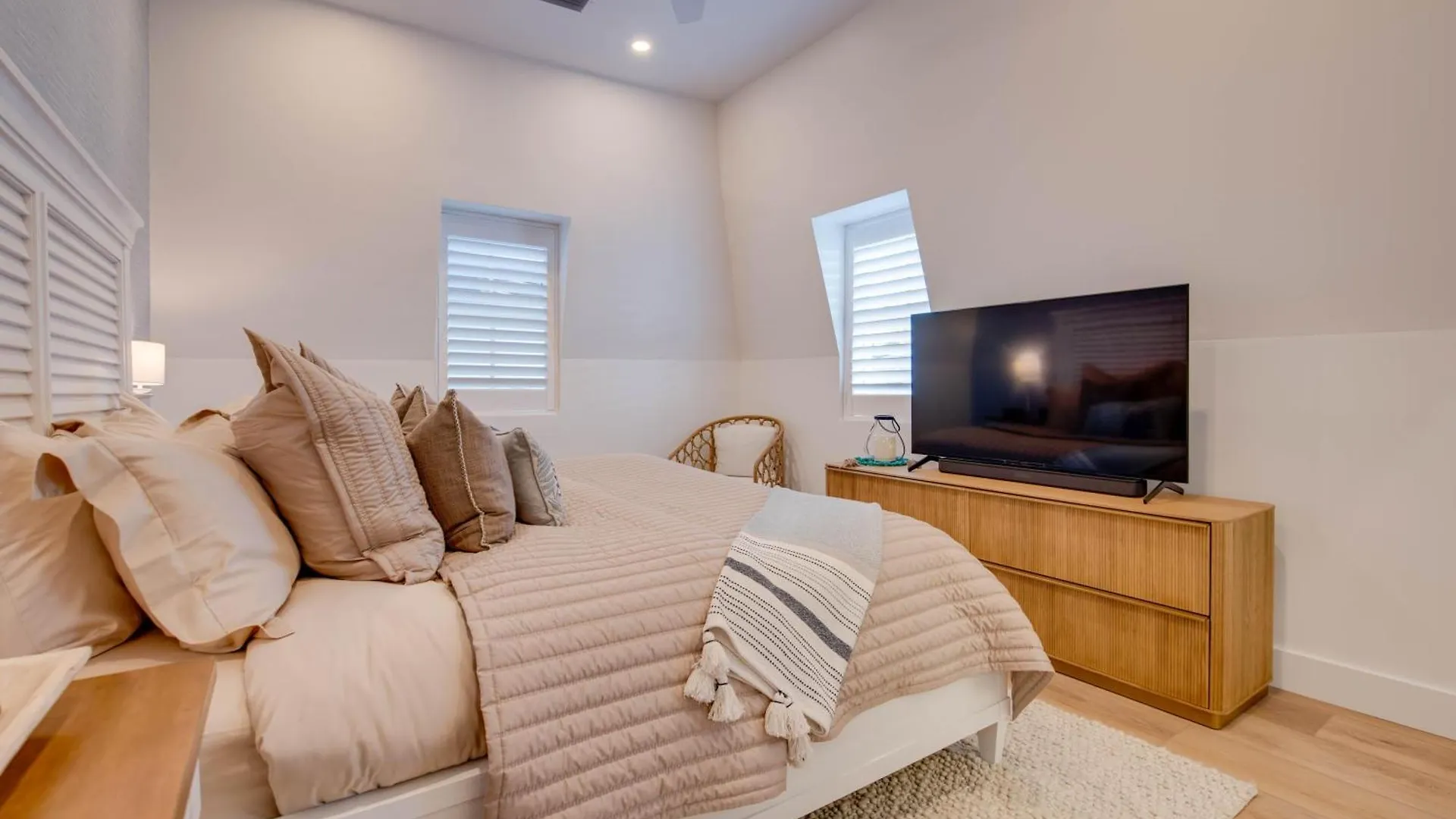 Custom House Inn All Key West Apartment