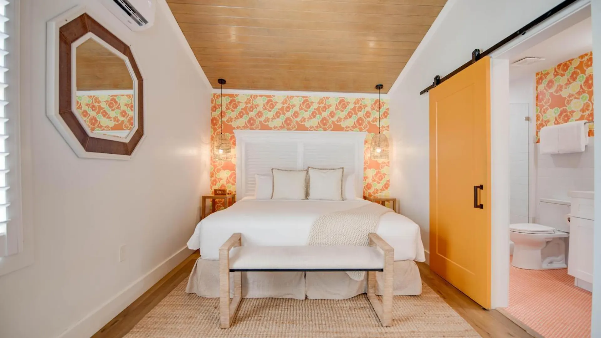 Custom House Inn All Key West Apartment